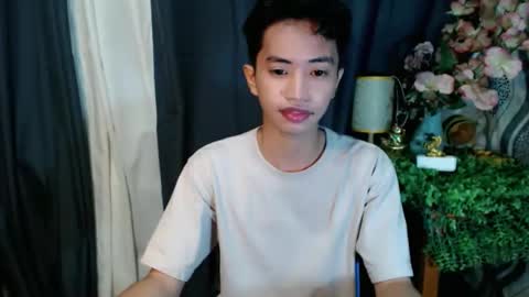 Snapshot of moonboy398577 chatting on January 2026 01:14:01 PM Josh online show from January 2026 01:14:01 PM