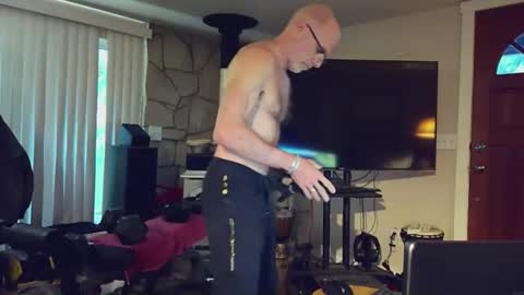 moondanceraa online show from April 2026 01:14:01 AM