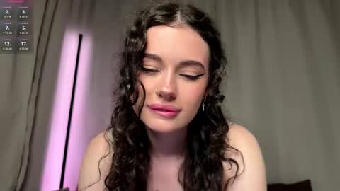 moonfaairy online show from March 2026 07:19:01 PM