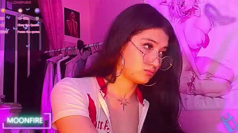 Snapshot of moonfiredance chatting on October 2025 06:31:01 AM Nicky online show from October 2025 06:31:01 AM