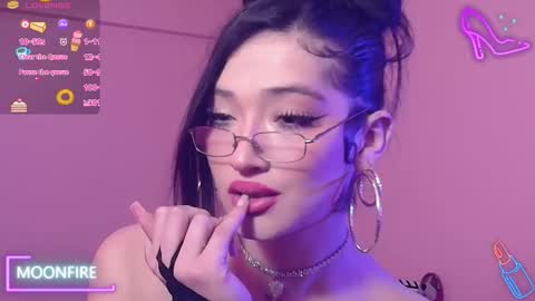 Snapshot of moonfiredance chatting on November 2025 09:36:01 PM Nicky online show from November 2025 09:36:01 PM