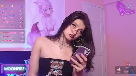 Snapshot of moonfiredance chatting on December 2025 01:48:02 AM Nicky online show from December 2025 01:48:02 AM