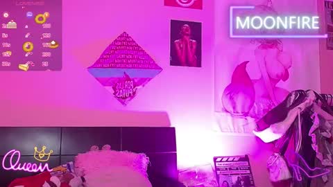 Snapshot of moonfiredance chatting on February 2026 06:01:01 AM Nicky online show from February 2026 06:01:01 AM