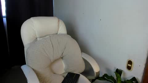 Snapshot of moonie_baddie31 chatting on October 2025 08:31:01 PM moonie_baddie31 online show from October 2025 08:31:01 PM