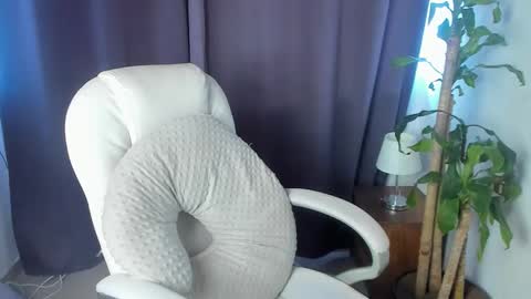 Snapshot of moonie_baddie31 chatting on January 2026 08:00:02 PM moonie_baddie31 online show from January 2026 08:00:02 PM