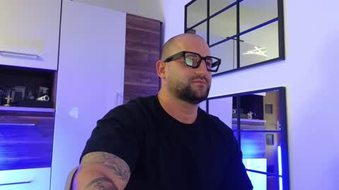 Snapshot of moonjoey chatting on September 2025 01:58:02 PM Twitterjoe dominik online show from September 2025 01:58:02 PM