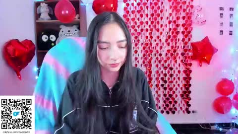 Snapshot of moonlady_ chatting on February 2025 12:24:01 AM MOON online show from February 2025 12:24:01 AM