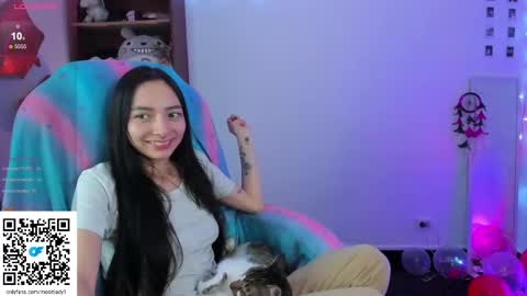 Snapshot of moonlady_ chatting on March 2025 07:25:02 AM MOON online show from March 2025 07:25:02 AM