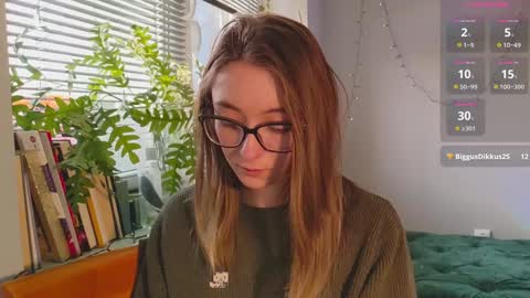 Snapshot of moonlight__lovers chatting on January 2025 01:17:01 PM Dana online show from January 2025 01:17:01 PM