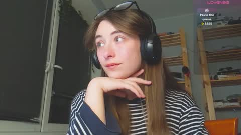 Snapshot of moonlight__lovers chatting on November 2025 04:23:01 PM Dana online show from November 2025 04:23:01 PM