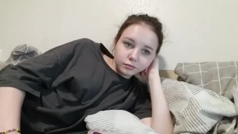 moonlightpoison online show from June 2026 05:25:01 AM