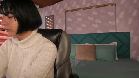 Snapshot of moony_14 chatting on January 2025 01:13:01 PM Michelle online show from January 2025 01:13:01 PM