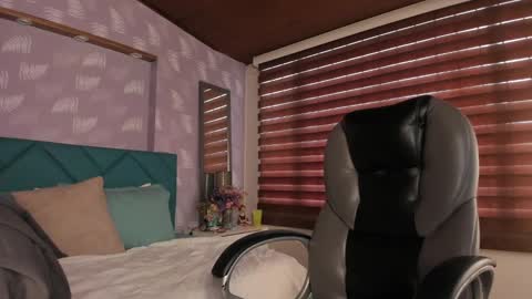 Snapshot of moony_14 chatting on January 2025 12:41:02 PM Michelle online show from January 2025 12:41:02 PM