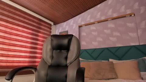 Snapshot of moony_14 chatting on February 2025 01:09:02 PM Michelle online show from February 2025 01:09:02 PM