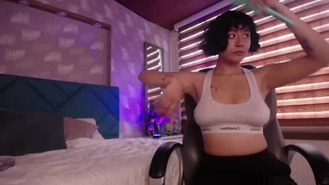 Snapshot of moony_14 chatting on February 2025 01:09:02 PM Michelle online show from February 2025 01:09:02 PM