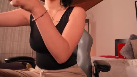 Snapshot of moony_14 chatting on November 2025 01:11:02 PM Michelle online show from November 2025 01:11:02 PM