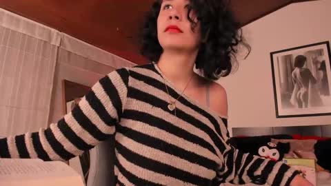 Snapshot of moony_14 chatting on November 2025 01:21:02 PM Michelle online show from November 2025 01:21:02 PM