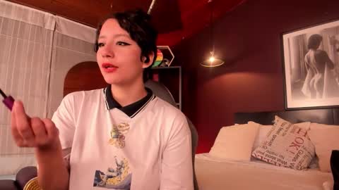 Snapshot of moony_14 chatting on February 2026 01:04:01 PM Michelle online show from February 2026 01:04:01 PM