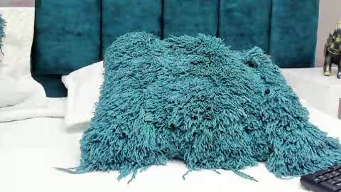 Andrew  online show from April 2026 09:04:01 AM