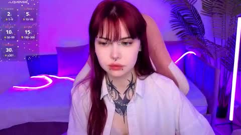 Morana online show from November 2025 02:06:01 AM