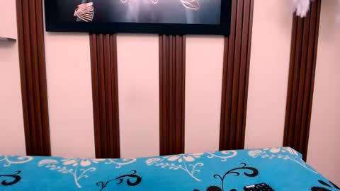 alexia online show from June 2026 07:58:02 PM