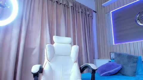 Snapshot of morena_divine chatting on April 2026 08:06:02 PM Morene online show from April 2026 08:06:02 PM