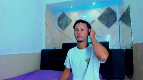 Snapshot of moreno_dream1 chatting on March 2026 04:07:02 AM Danny online show from March 2026 04:07:02 AM