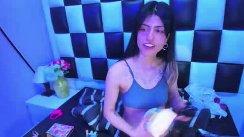 morganasmit_ online show from April 2026 02:32:01 PM