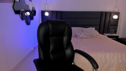 Morgan Hicks online show from September 2025 06:52:01 PM