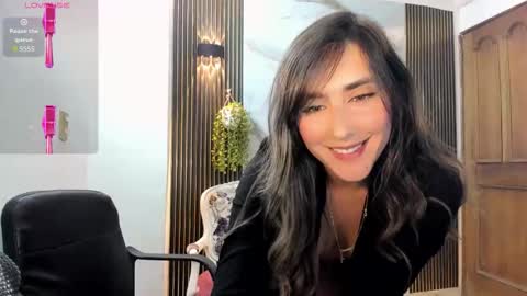 Moriah online show from December 2025 07:20:02 PM