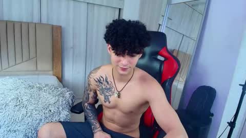 Snapshot of morthy_downey chatting on January 2025 04:07:01 PM Morthy online show from January 2025 04:07:01 PM