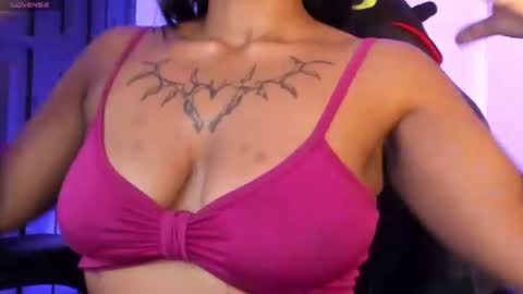 Snapshot of morticia_420 chatting on June 2026 08:02:01 PM morticia_420 online show from June 2026 08:02:01 PM