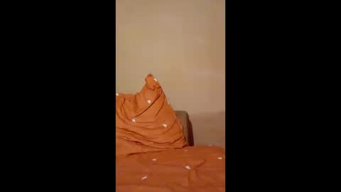 Snapshot of mospeleu chatting on March 2026 05:22:01 AM Nomadu online show from March 2026 05:22:01 AM