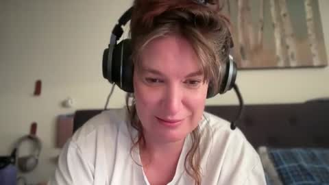 Snapshot of mossy_mommy chatting on July 2026 12:23:02 AM Mossy Mommy online show from July 2026 12:23:02 AM