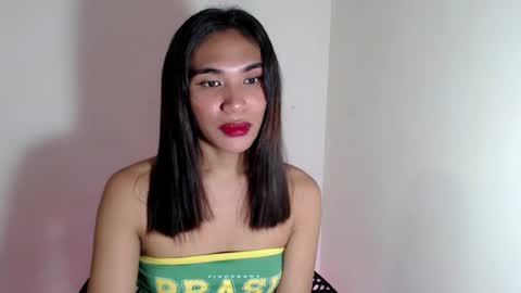 mouiline_rouge69 online show from July 2026 03:40:01 PM