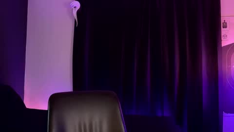 mount_vesuvius online show from November 2025 04:23:01 PM