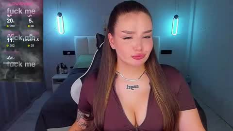 Snapshot of mousemother chatting on November 2025 09:28:02 AM Carolina online show from November 2025 09:28:02 AM