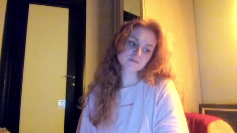 Eva  online show from December 2024 09:31:02 PM