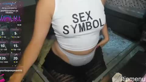 moxieXfoxie online show from July 2026 05:45:02 PM