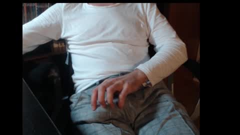 Snapshot of mpmimp chatting on October 2025 11:05:01 PM mpmimp online show from October 2025 11:05:01 PM