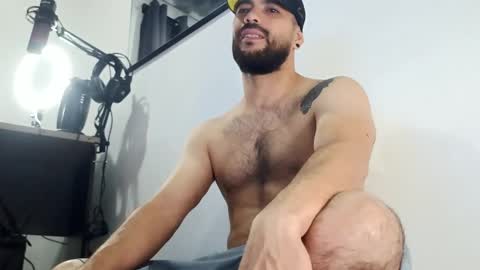 chris online show from October 2025 02:18:01 AM