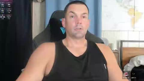 Cam online show from September 2025 01:18:01 AM