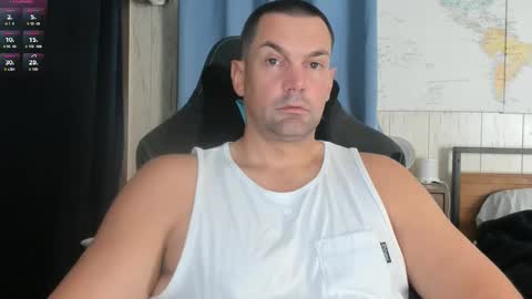Cam online show from September 2025 05:05:02 PM