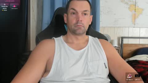Cam online show from October 2025 05:09:01 PM
