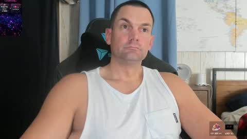 Cam online show from October 2025 08:42:02 PM