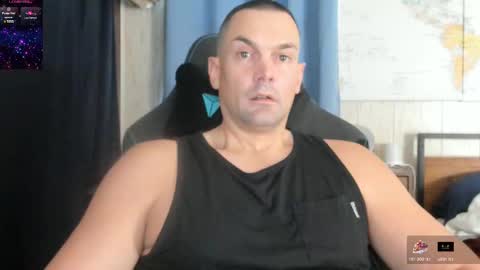 Cam online show from October 2025 05:03:01 PM