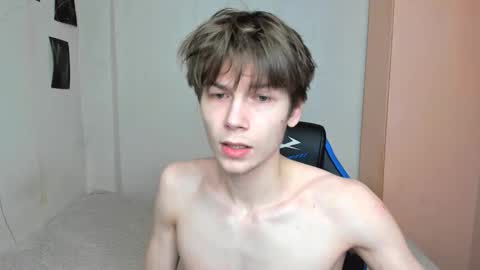 Snapshot of mr_makentoshi chatting on January 2025 01:02:01 PM Makentoshi online show from January 2025 01:02:01 PM