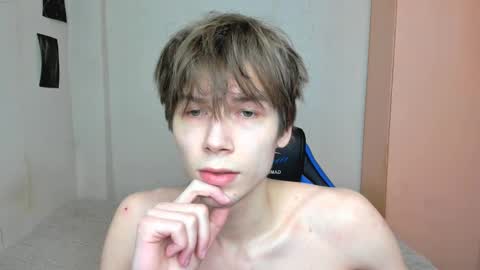 Snapshot of mr_makentoshi chatting on February 2025 11:34:01 AM Makentoshi online show from February 2025 11:34:01 AM