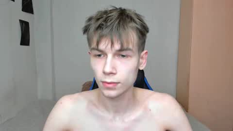 Snapshot of mr_makentoshi chatting on February 2025 03:49:01 PM Makentoshi online show from February 2025 03:49:01 PM