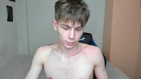 Snapshot of mr_makentoshi chatting on February 2025 06:51:01 PM Makentoshi online show from February 2025 06:51:01 PM